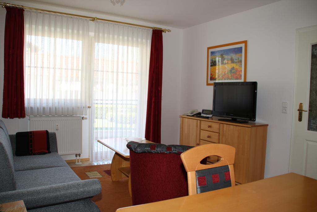2 Zimmer Kursuite Bad Fuessing Exterior photo